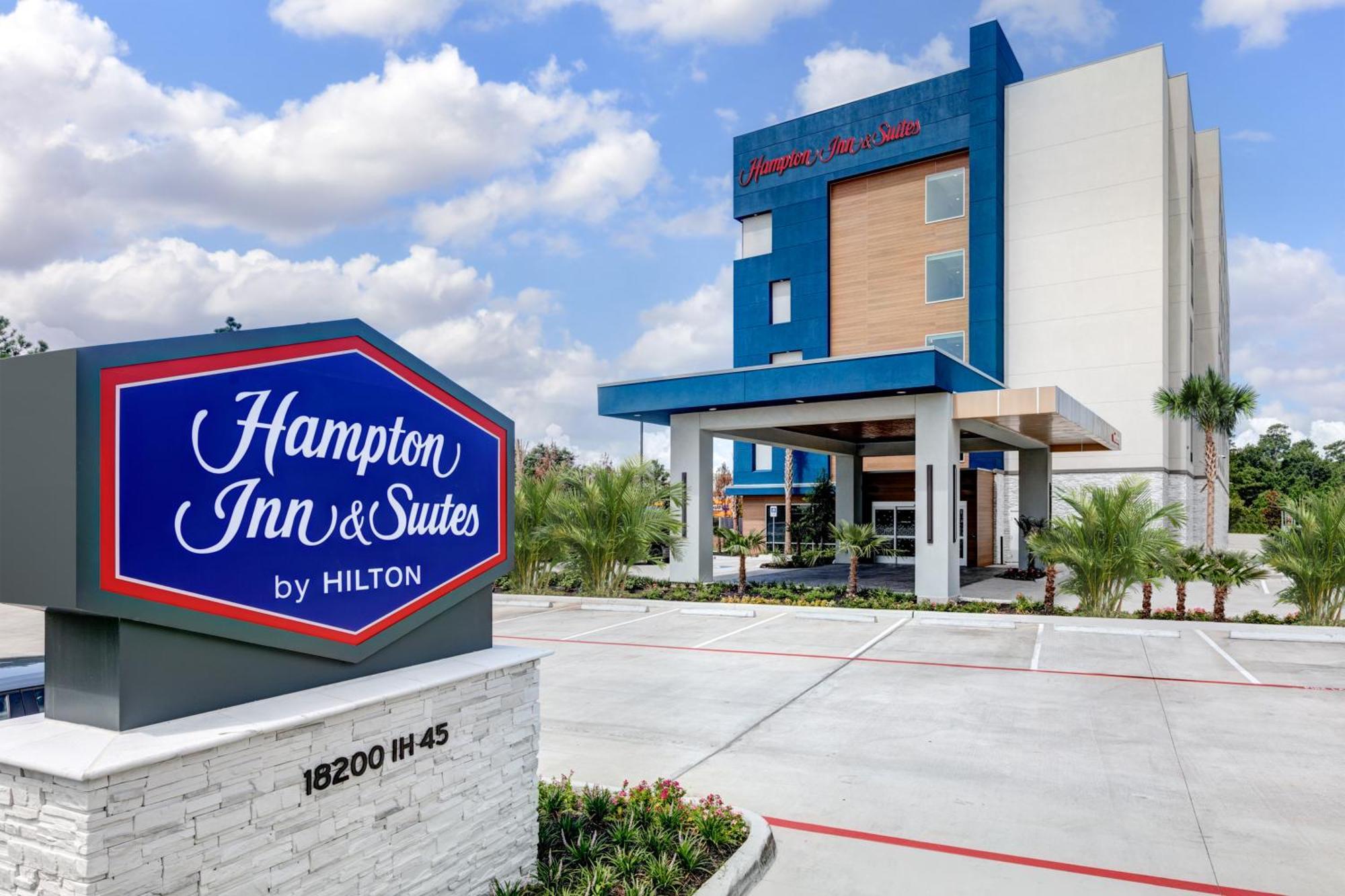 Hampton Inn & Suites By Hilton Shenandoah The Woodlands Exterior photo